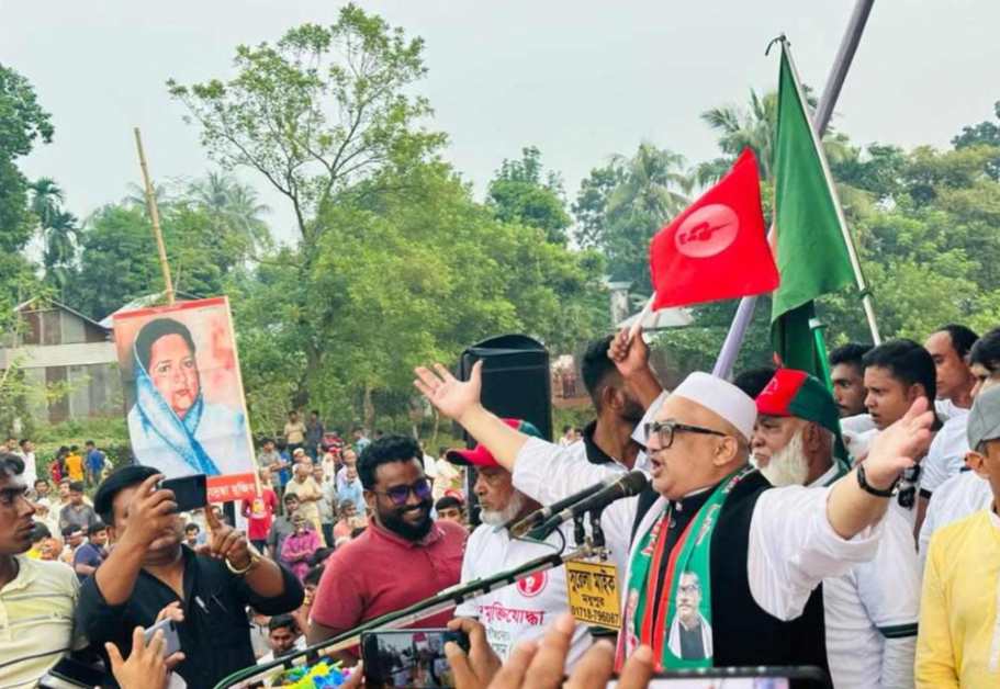 মুক্তিযোদ্ধা মহাসমাবেশে নৌকার জন্য ভোট চাইলেন ডা. মুরাদ.. 2 received 357475949956920