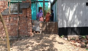 বগুড়ার শেরপুরে বসতভিটা ভাঙচুর করে রাস্তা দখলের চেষ্টা, আতঙ্কে পরিবার 2 Screenshot 20260412 165144 1